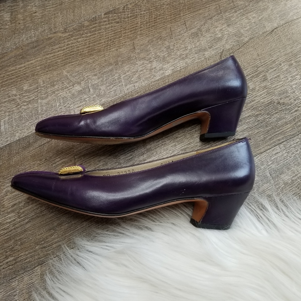 Salvatore Ferragamo Vintage Purple Low Kitten Heel - Picture 5 of 8